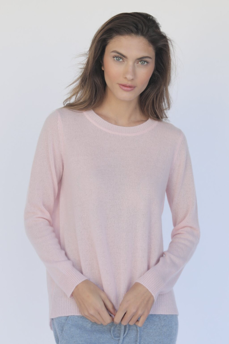 Kyla Grandy featured in  the Oats Cashmere catalogue for Spring/Summer 2019