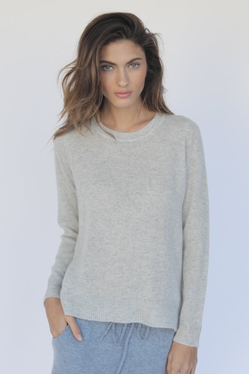 Kyla Grandy featured in  the Oats Cashmere catalogue for Spring/Summer 2019