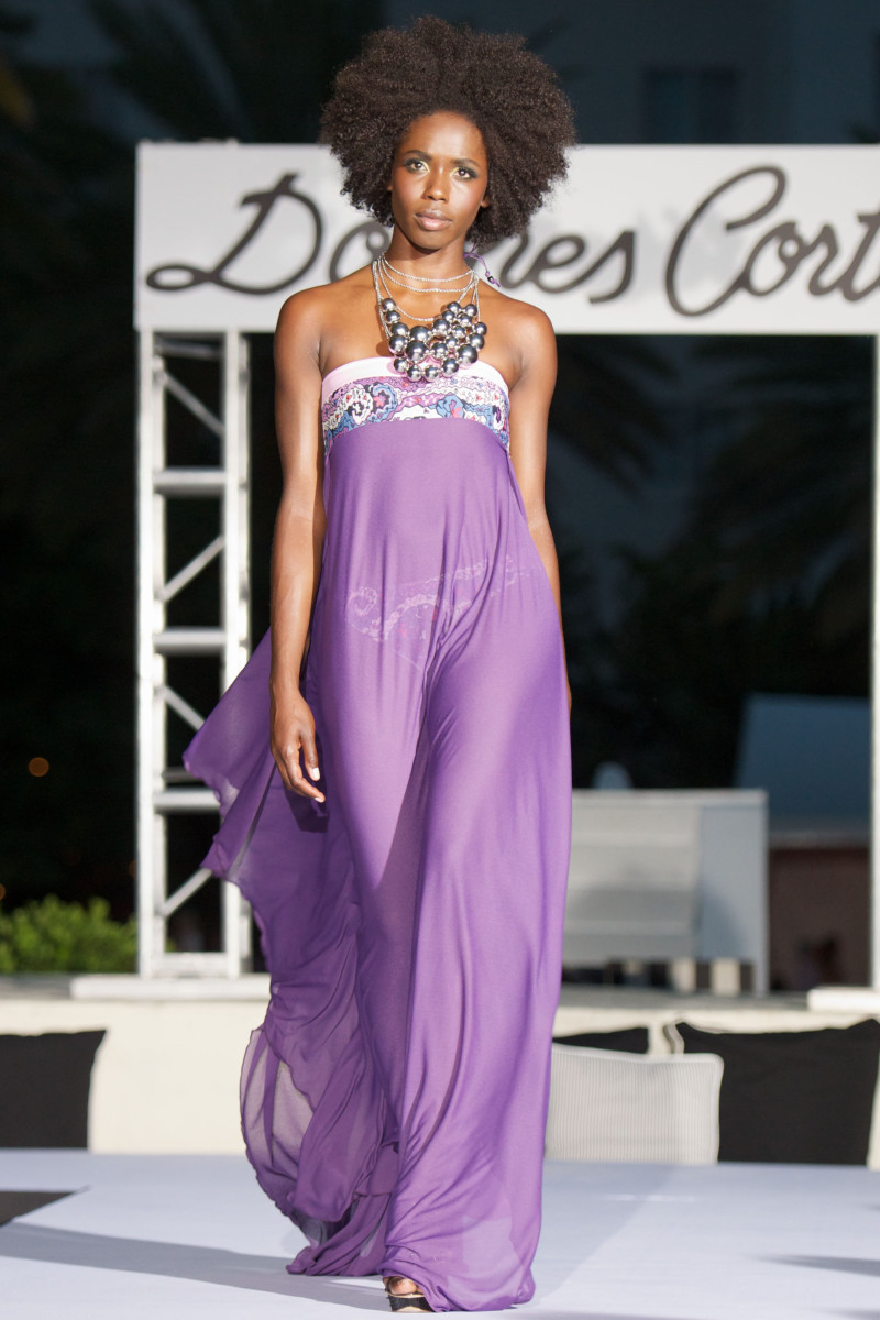 Dolores Cortés fashion show for Spring/Summer 2011