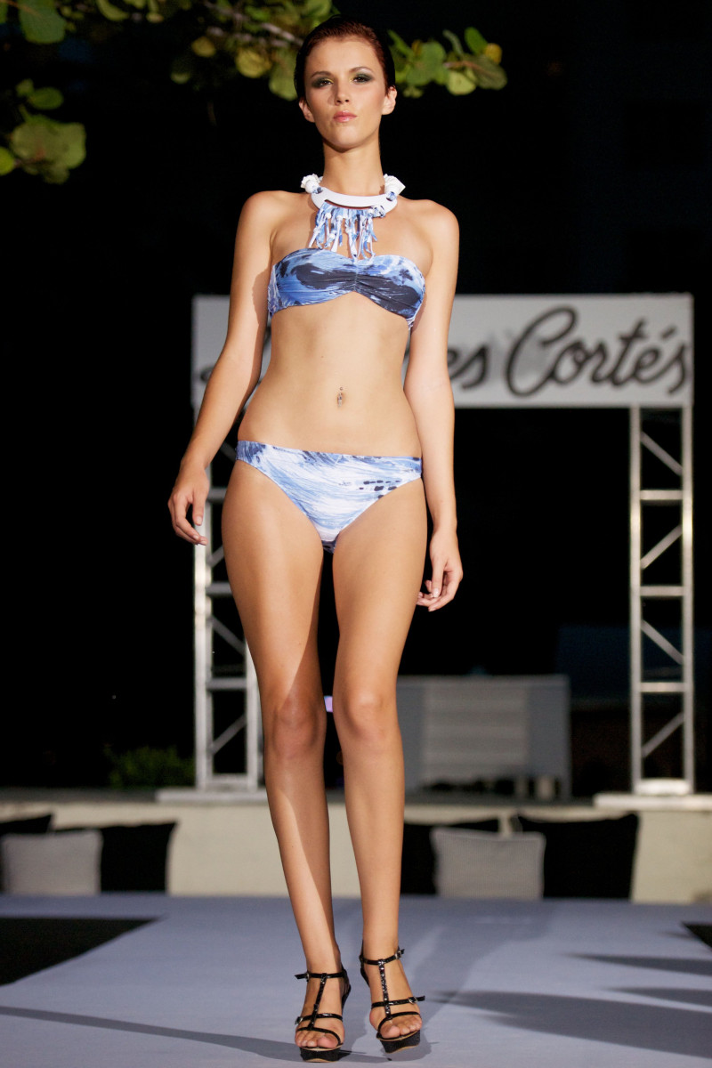 Dolores Cortés fashion show for Spring/Summer 2011