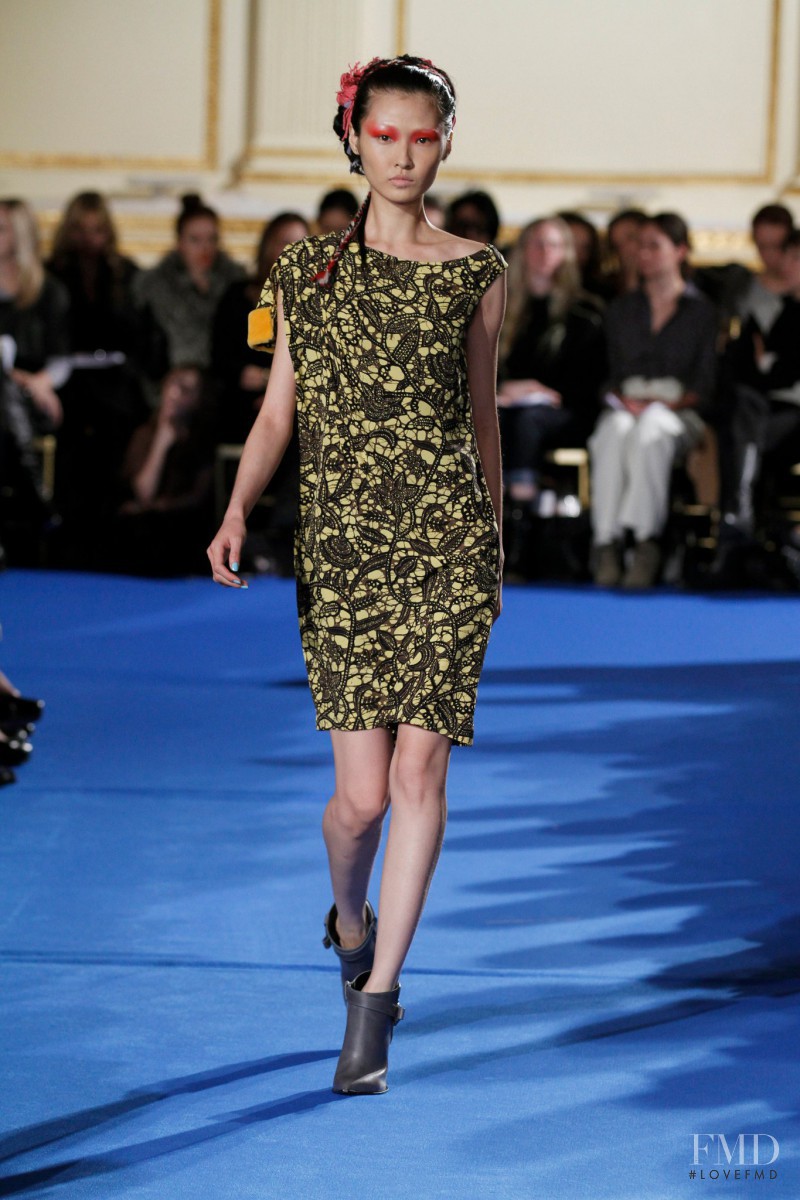 Xiao Wang featured in  the Thakoon fashion show for Autumn/Winter 2011
