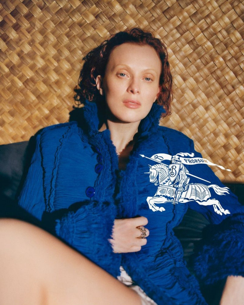Karen Elson featured in  the Burberry advertisement for Spring/Summer 2024