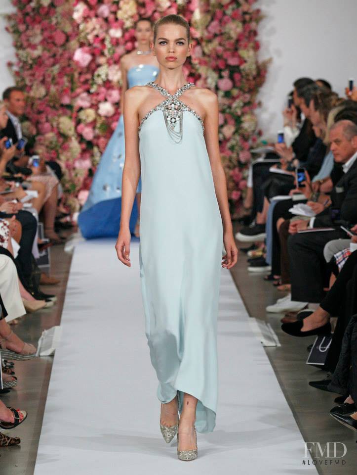 Daphne Groeneveld featured in  the Oscar de la Renta fashion show for Spring/Summer 2015