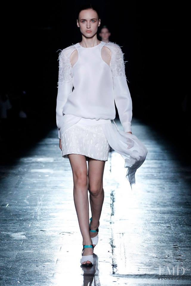 Stasha Yatchuk featured in  the Prabal Gurung fashion show for Spring/Summer 2015