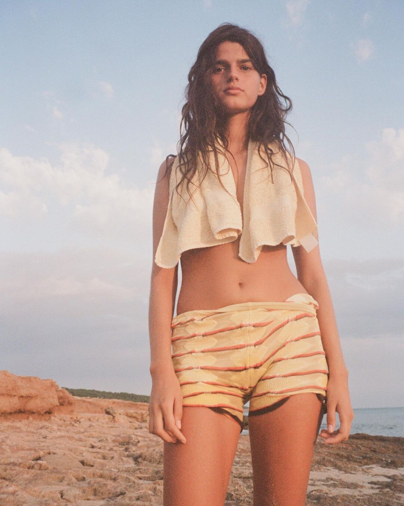 Paula Anguera featured in  the Gimaguas advertisement for Spring/Summer 2022