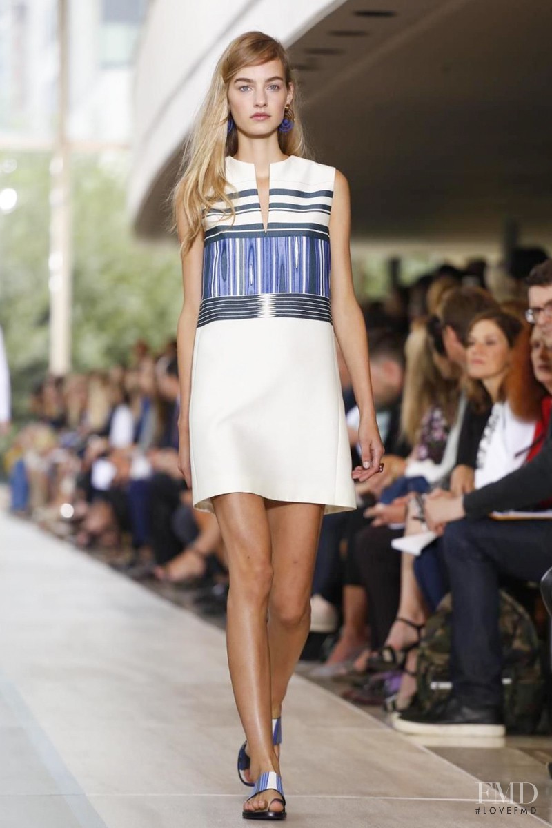 Maartje Verhoef featured in  the Tory Burch fashion show for Spring/Summer 2015