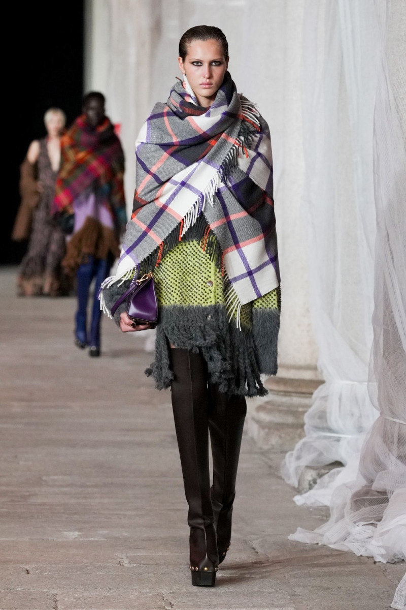 Etro fashion show for Autumn/Winter 2023