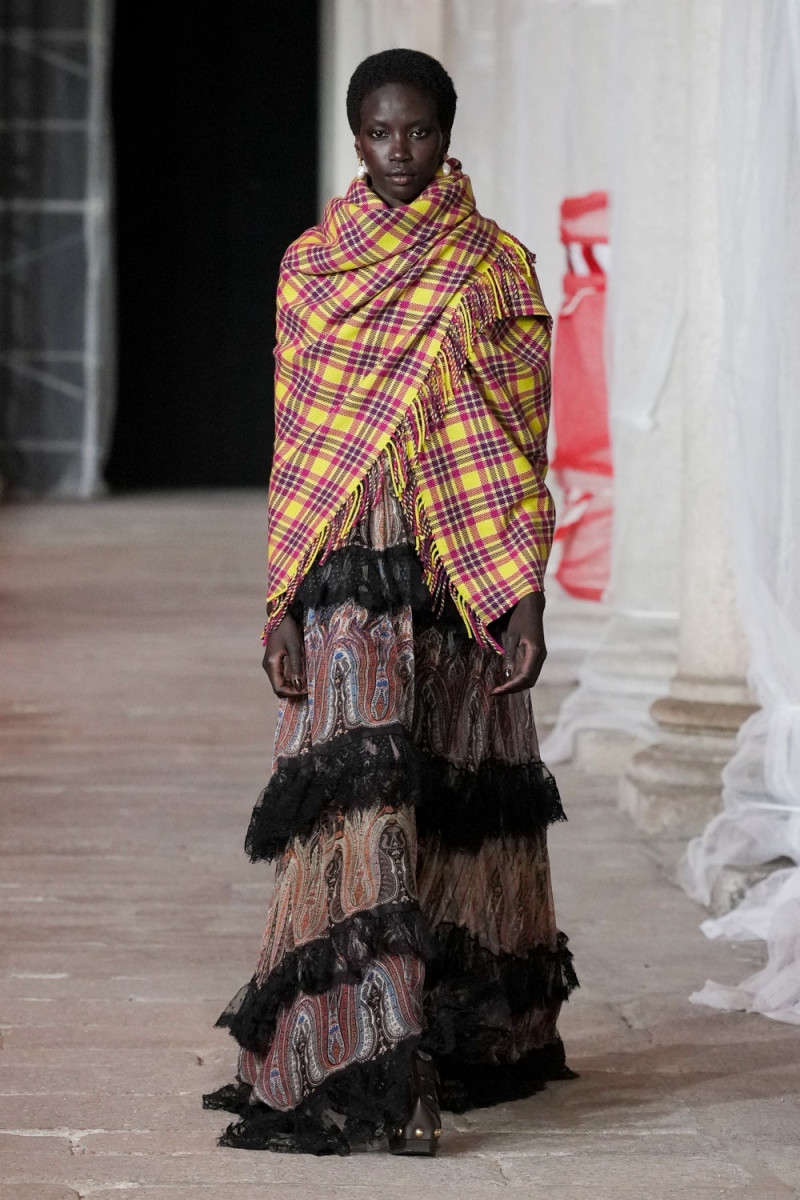 Etro fashion show for Autumn/Winter 2023