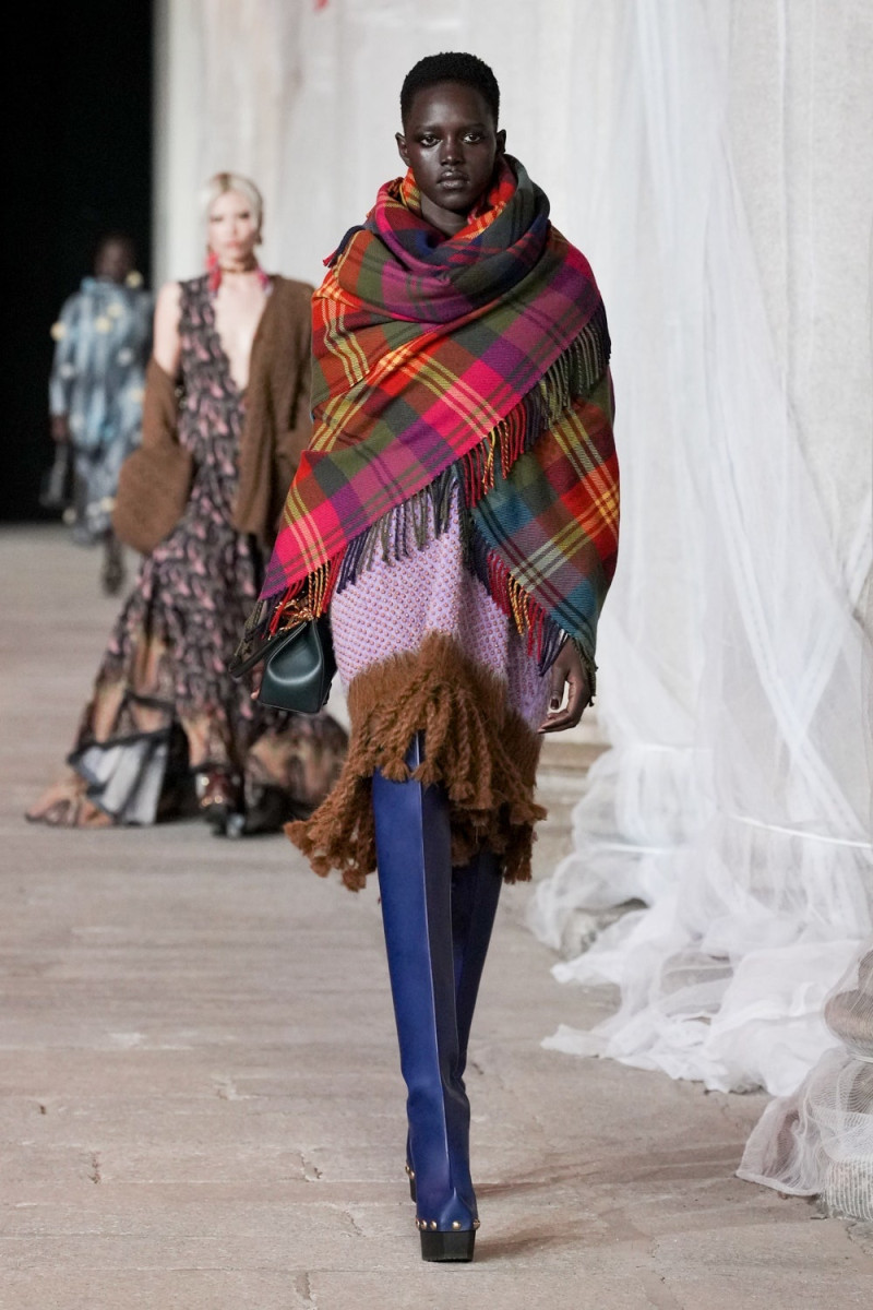 Etro fashion show for Autumn/Winter 2023