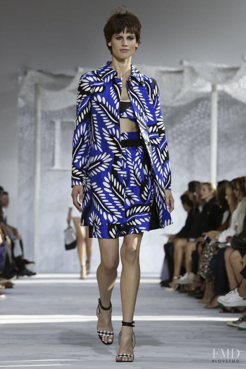 Saskia de Brauw featured in  the Diane Von Furstenberg fashion show for Spring/Summer 2015