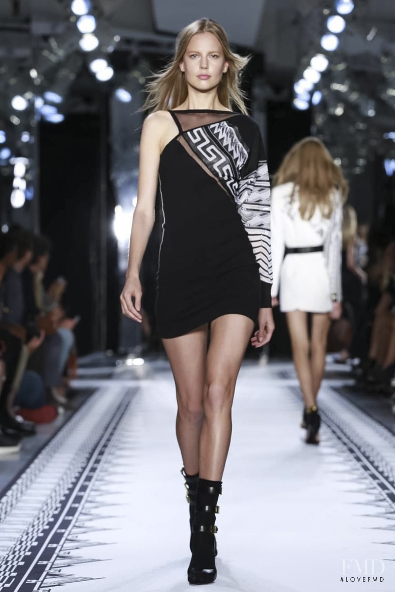 Elisabeth Erm featured in  the Versus fashion show for Spring/Summer 2015