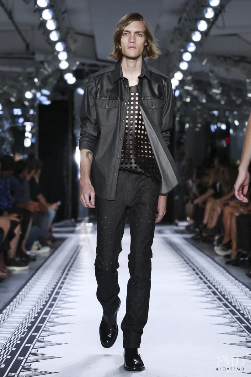 Versus fashion show for Spring/Summer 2015