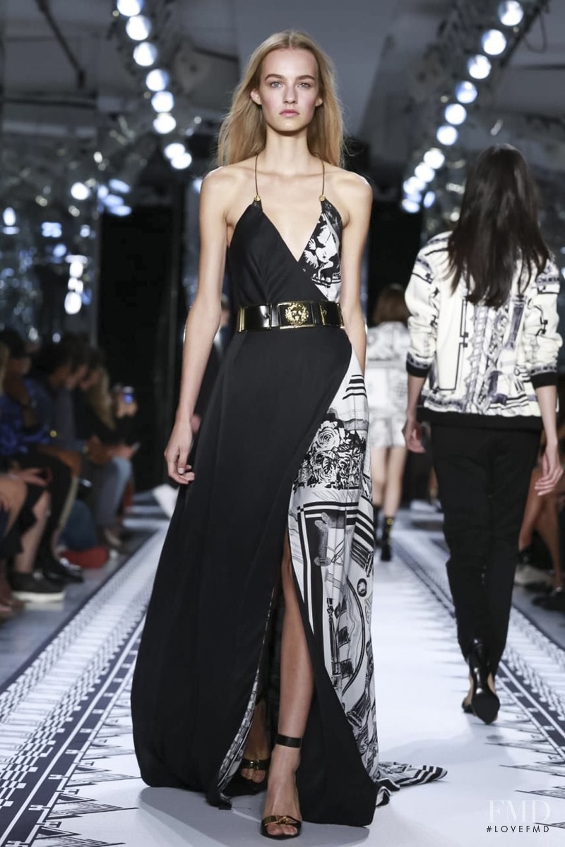 Maartje Verhoef featured in  the Versus fashion show for Spring/Summer 2015