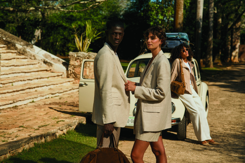 Taylor Hill featured in  the Banana Republic Banana Republic: The April Collection advertisement for Summer 2024