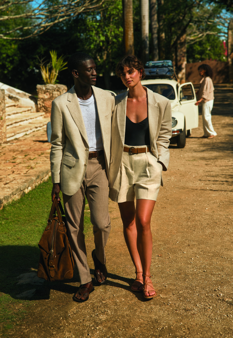 Taylor Hill featured in  the Banana Republic Banana Republic: The April Collection advertisement for Summer 2024