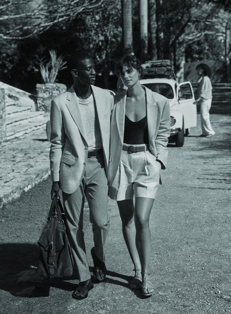 Taylor Hill featured in  the Banana Republic Banana Republic: The April Collection advertisement for Summer 2024