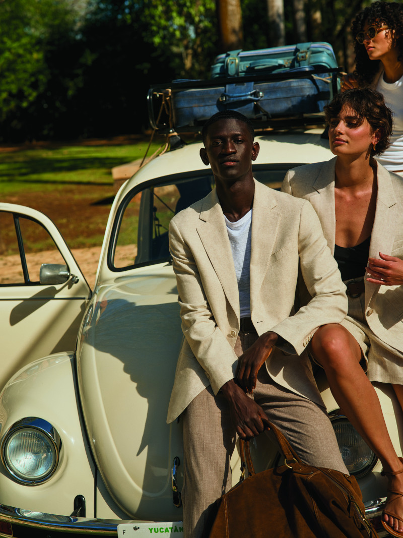 Taylor Hill featured in  the Banana Republic Banana Republic: The April Collection advertisement for Summer 2024