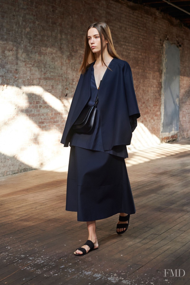 Taya Ermoshkina featured in  the The Row fashion show for Spring/Summer 2015