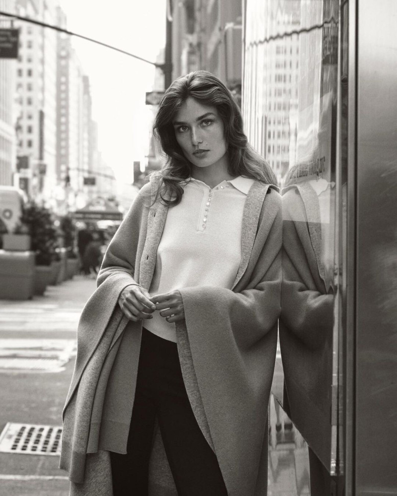 Andreea Diaconu featured in  the Theory advertisement for Holiday 2021
