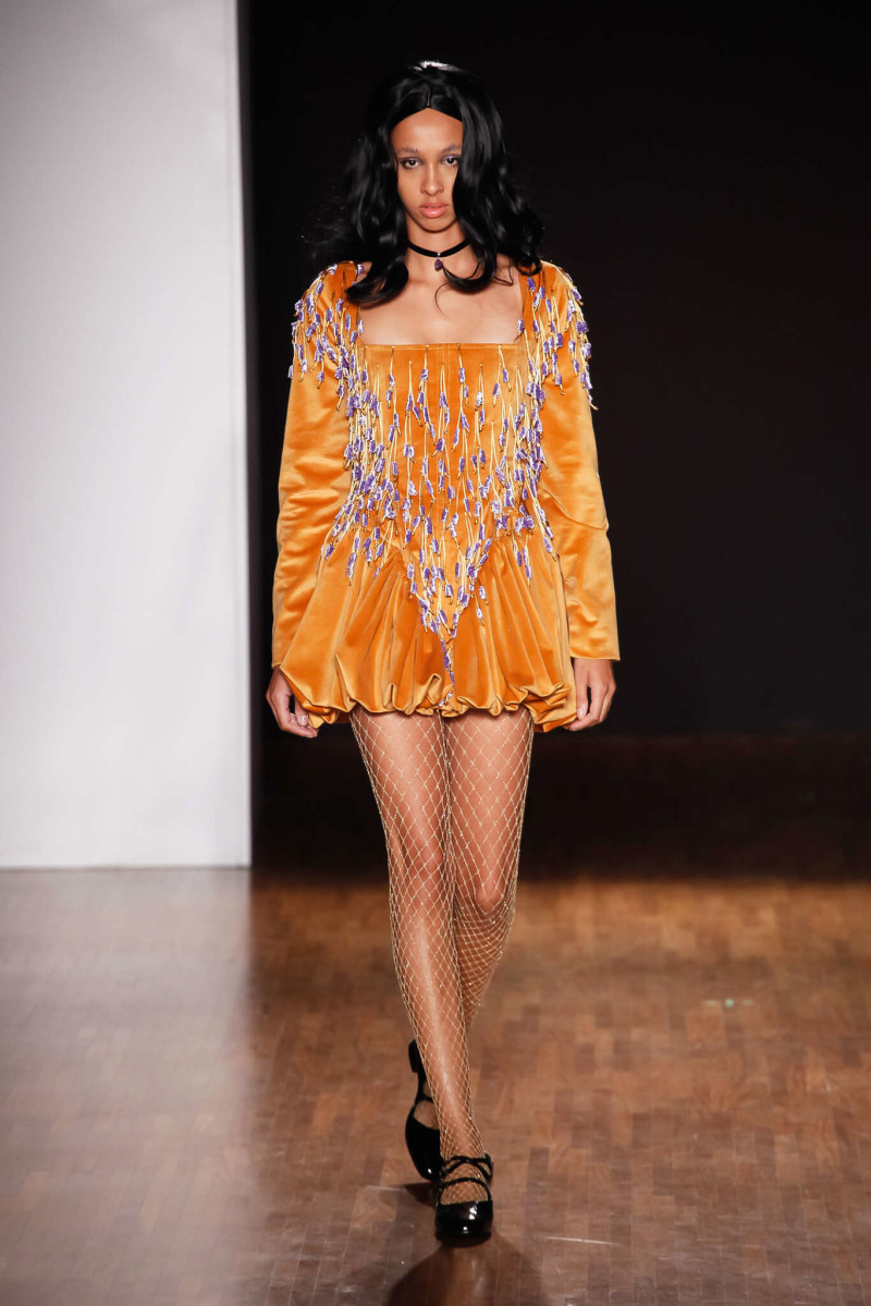 Renata Buzzo fashion show for Spring/Summer 2025