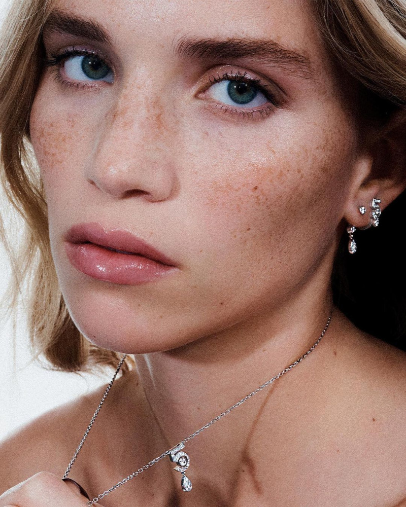 Rebecca Leigh Longendyke featured in  the Chanel N°5 Fine Jewelry Collection advertisement for Summer 2023