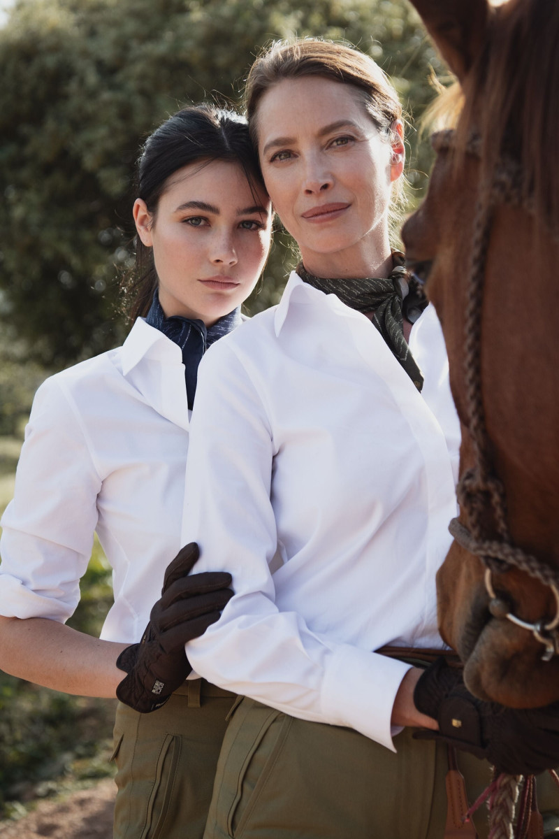 Christy Turlington featured in  the CH Carolina Herrera advertisement for Spring/Summer 2023