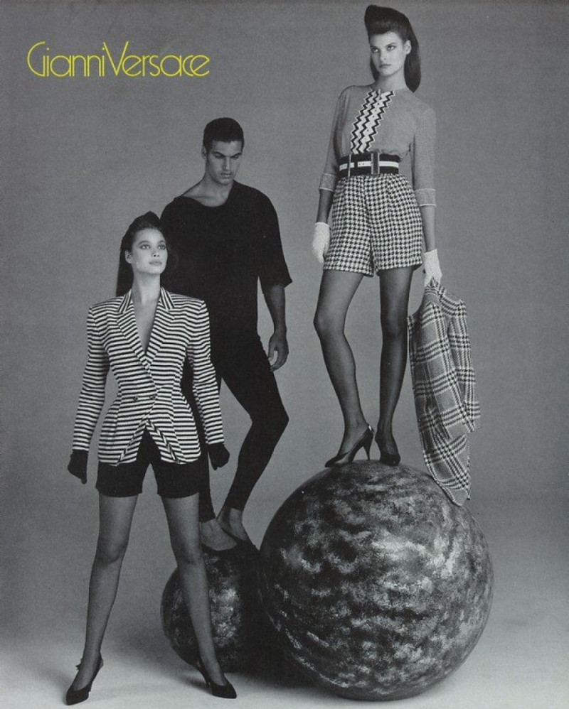 Christy Turlington featured in  the Versace advertisement for Spring/Summer 1988