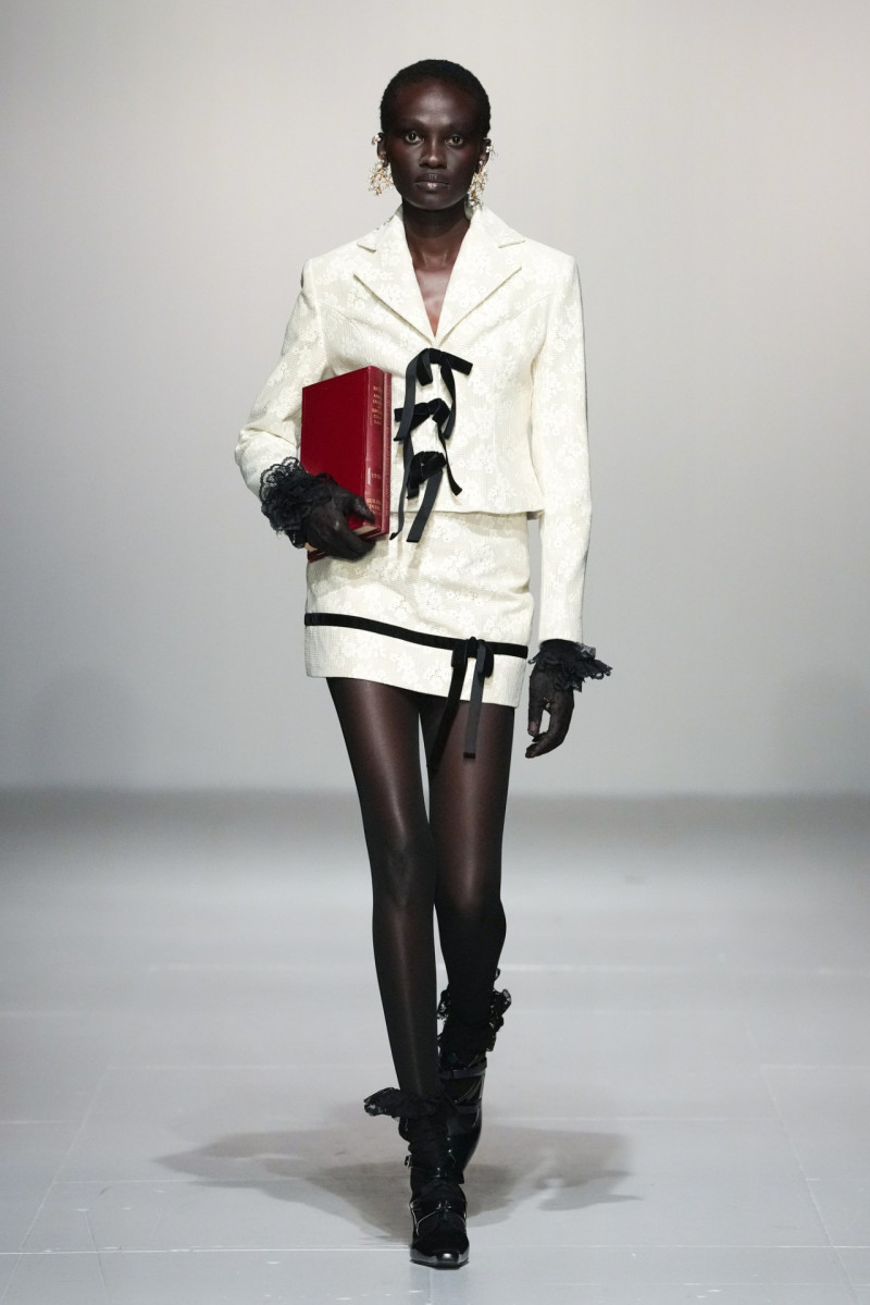 Yuhan Wang fashion show for Autumn/Winter 2024