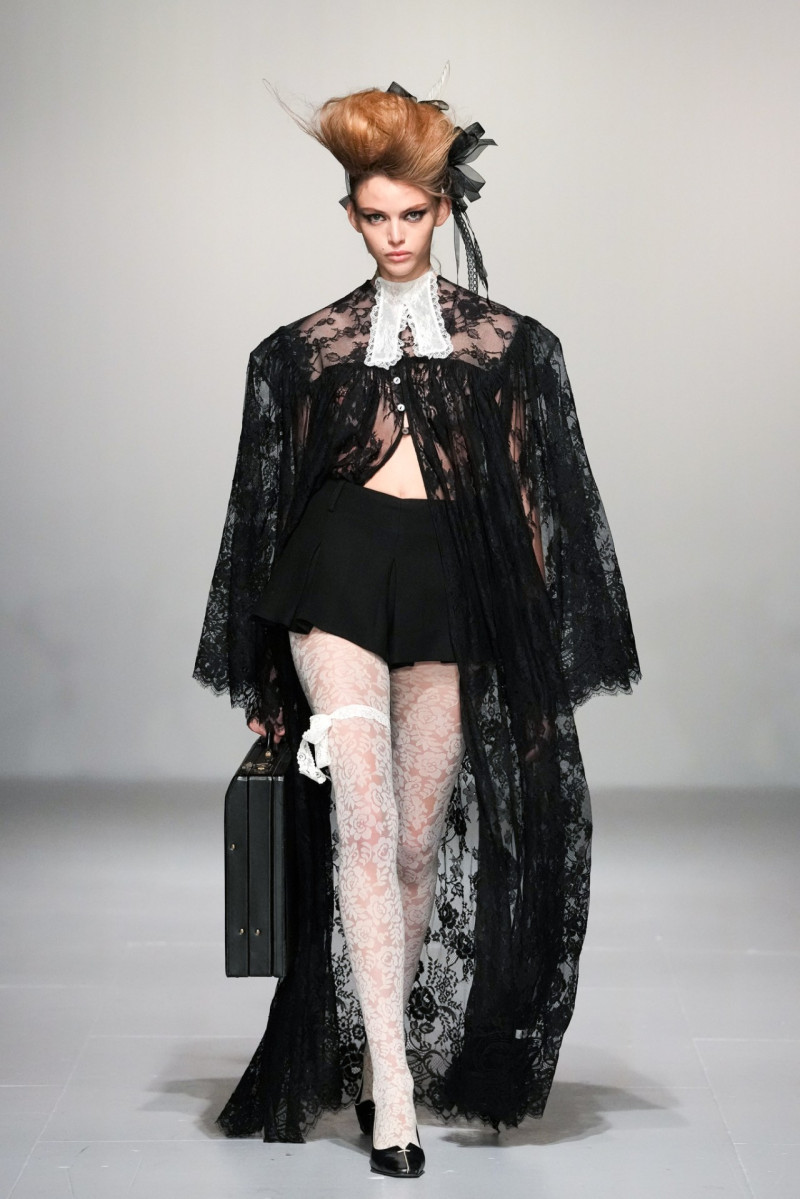 Yuhan Wang fashion show for Autumn/Winter 2024