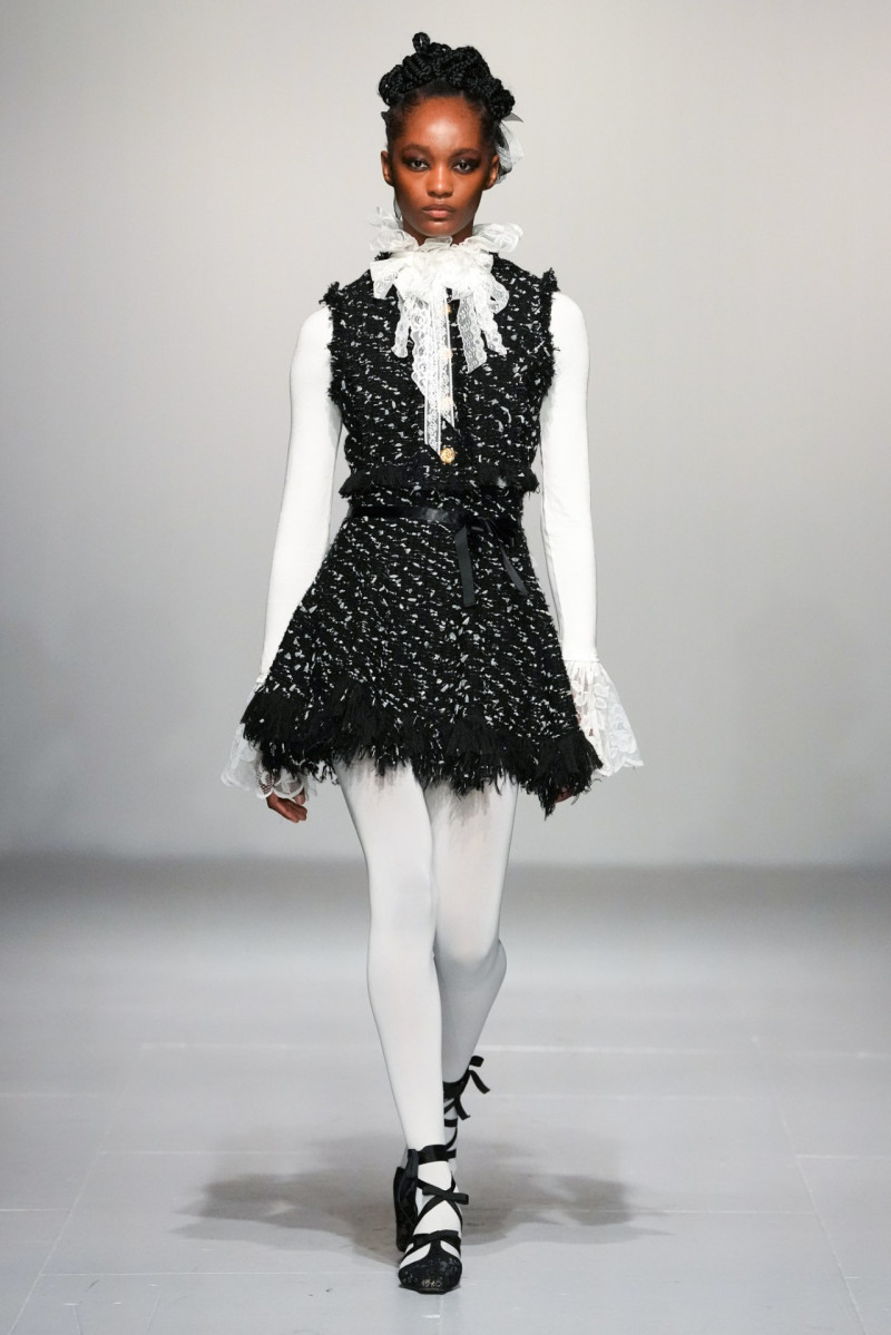 Yuhan Wang fashion show for Autumn/Winter 2024