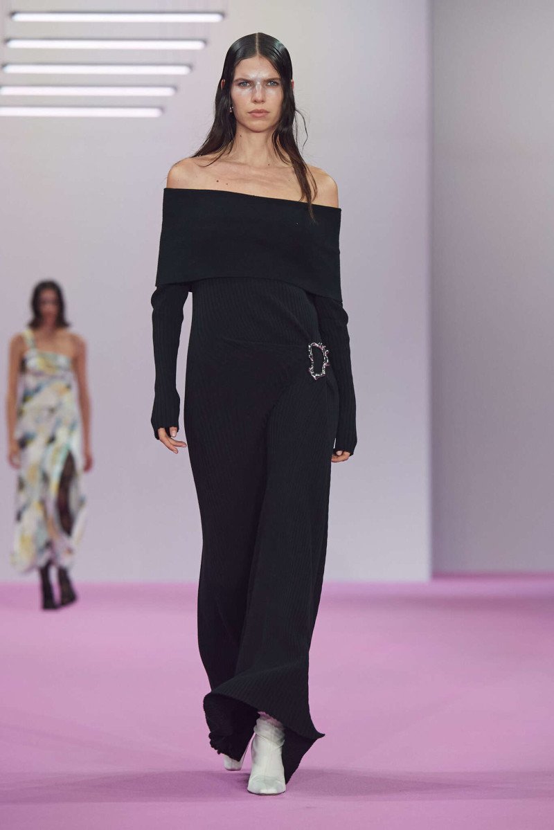 Anna Quan fashion show for Resort 2025