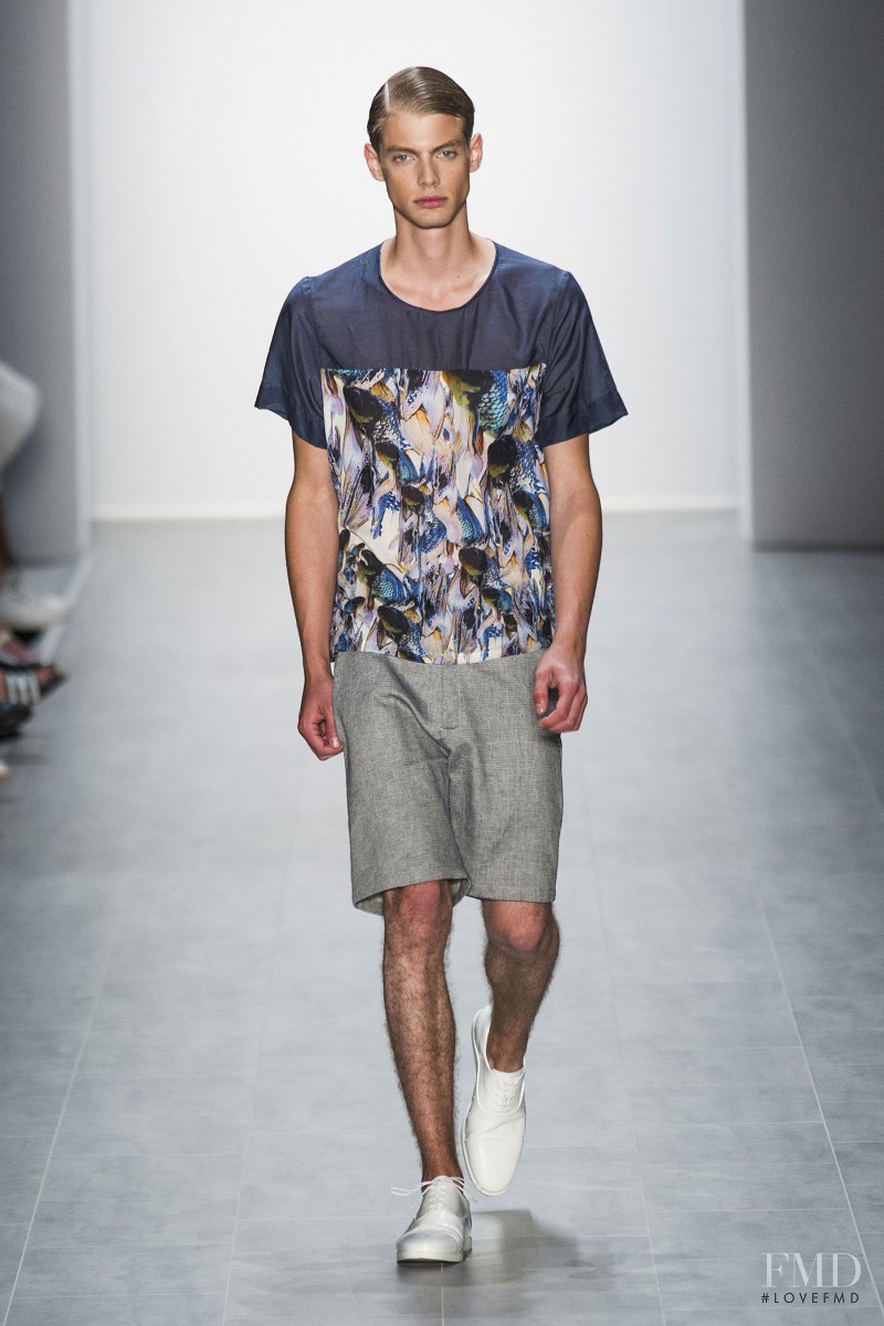 Hien Le fashion show for Spring/Summer 2015