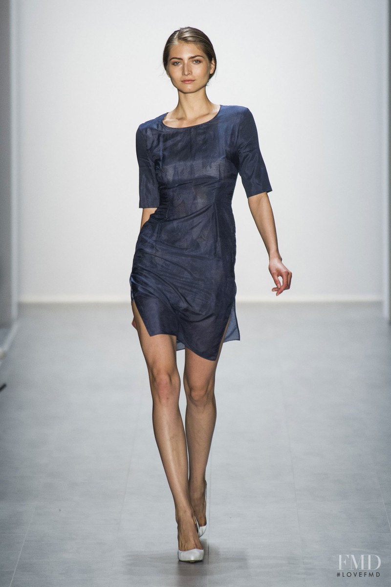 Hien Le fashion show for Spring/Summer 2015