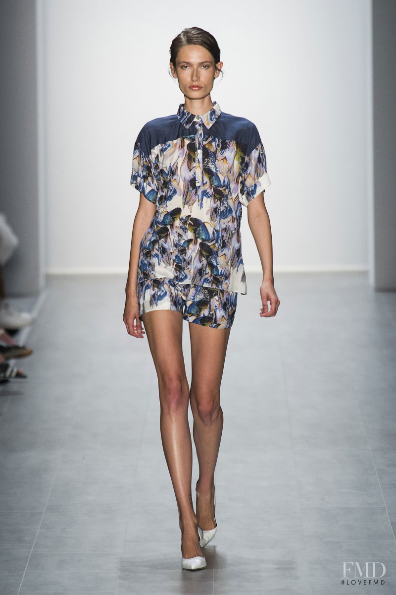 Paulina Kubac featured in  the Hien Le fashion show for Spring/Summer 2015