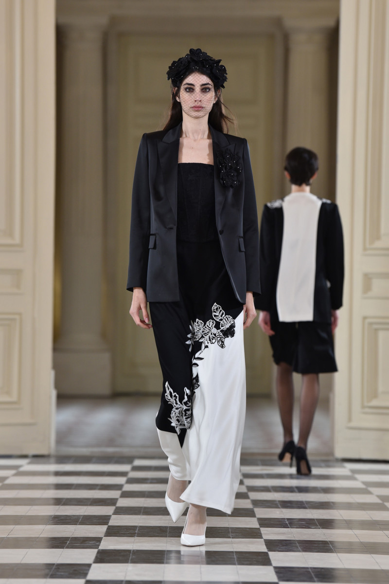 Emanuel Ungaro fashion show for Autumn/Winter 2024