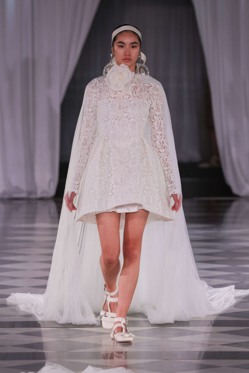 Giambattista Valli Bridal fashion show for Spring/Summer 2025