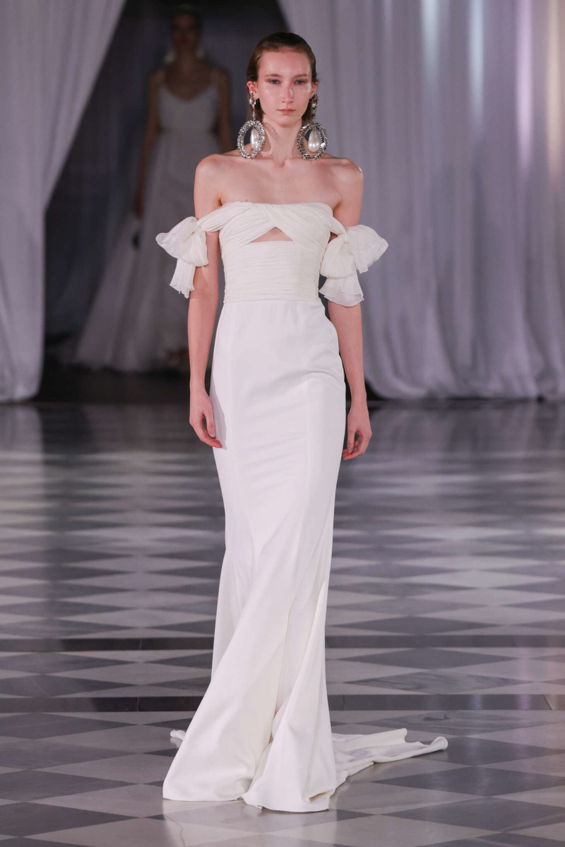 Giambattista Valli Bridal fashion show for Spring/Summer 2025