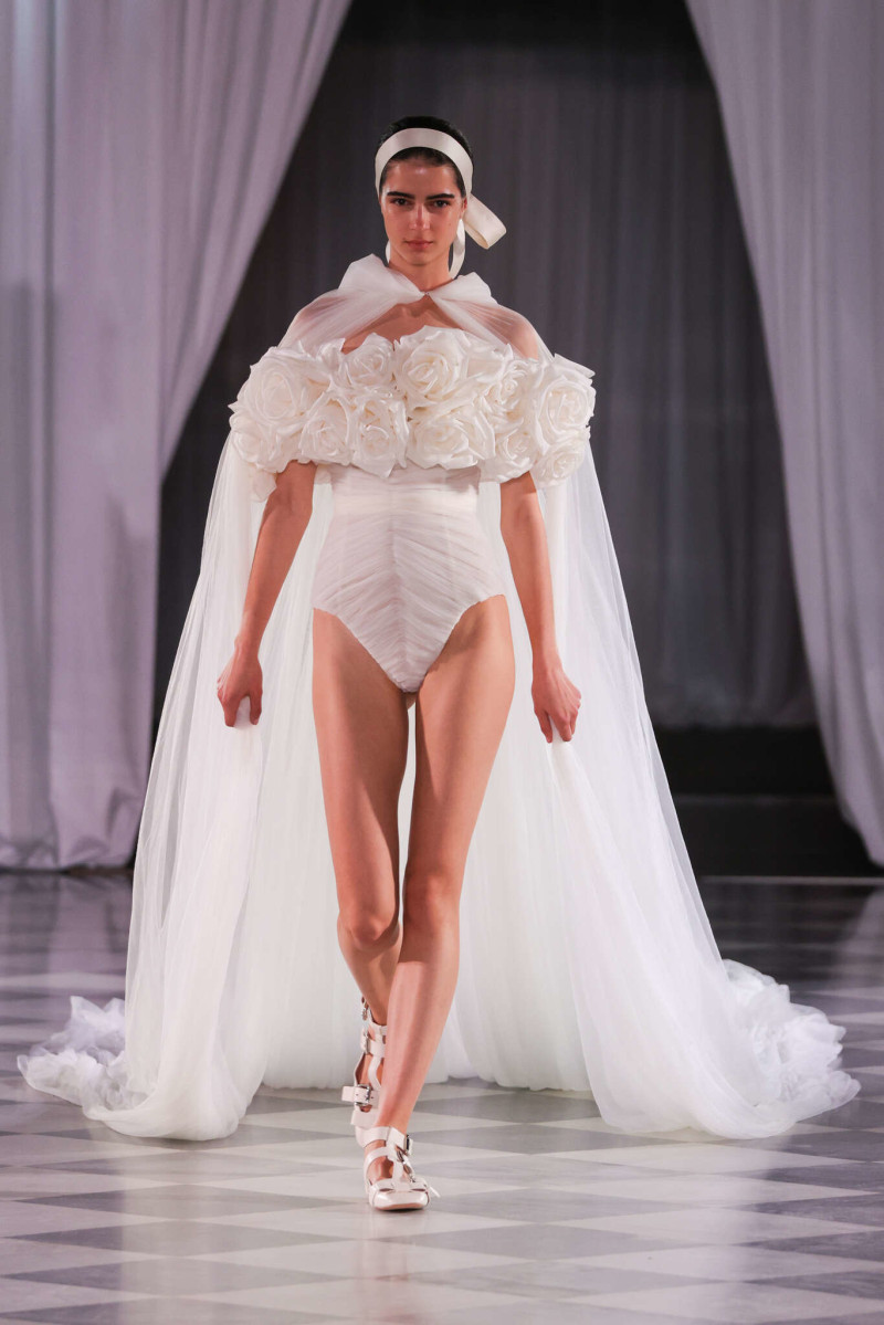 Giambattista Valli Bridal fashion show for Spring/Summer 2025