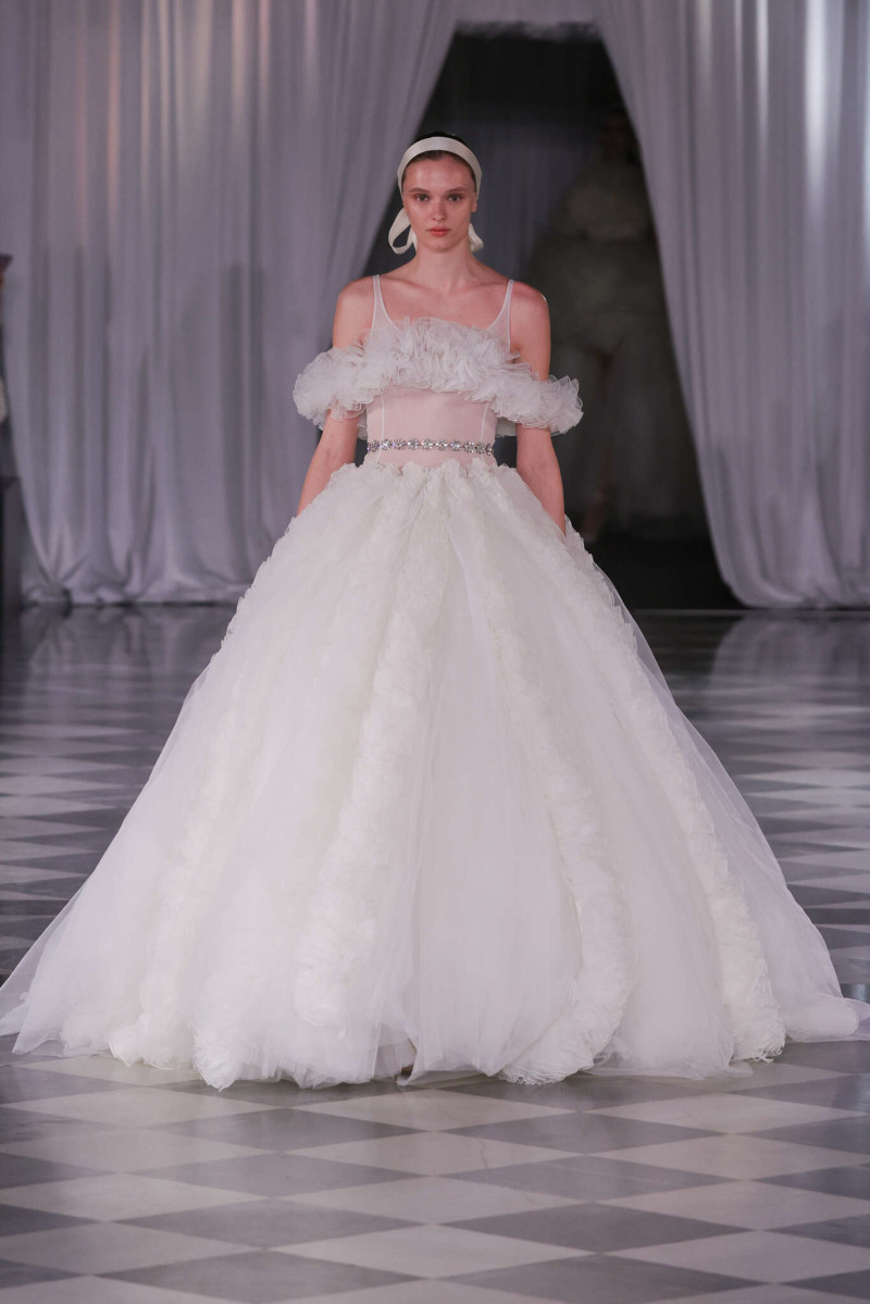 Giambattista Valli Bridal fashion show for Spring/Summer 2025