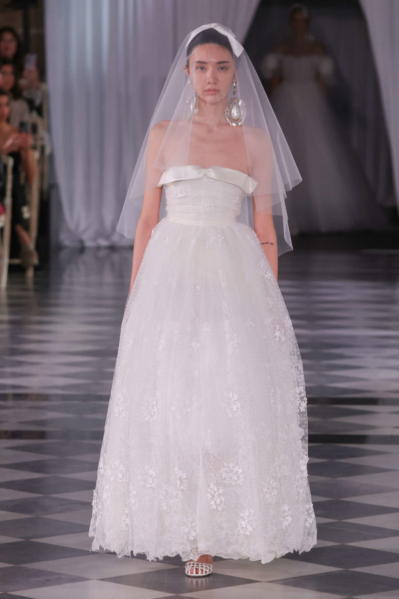 Giambattista Valli Bridal fashion show for Spring/Summer 2025