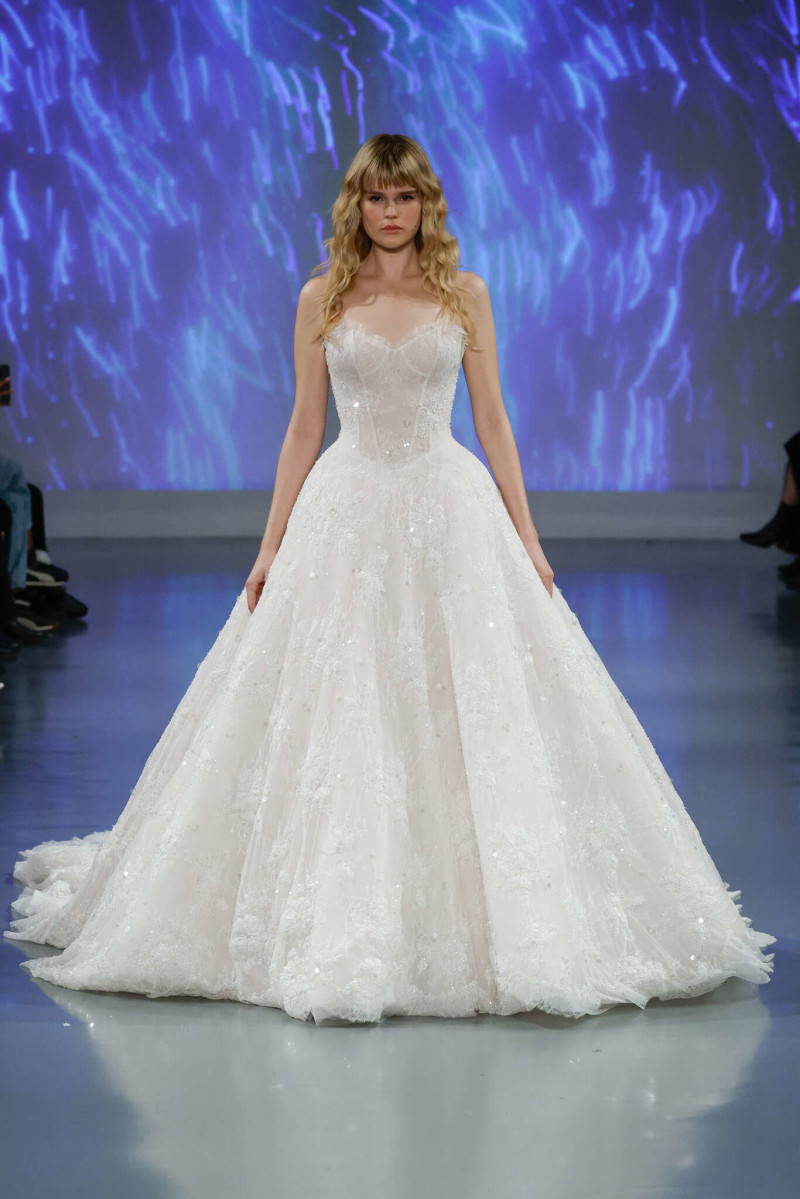 Ines Di Santo Bridal fashion show for Spring/Summer 2025