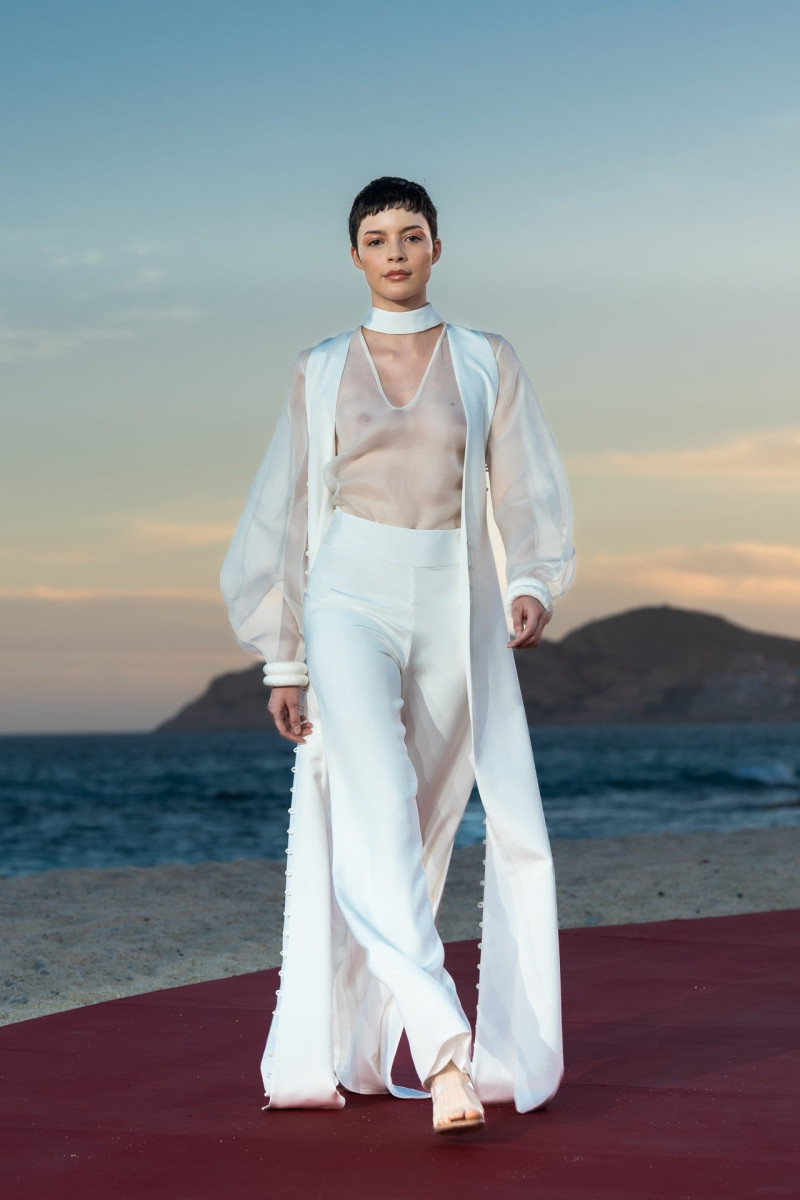 Kris Goyri La Vacacion fashion show for Resort 2025