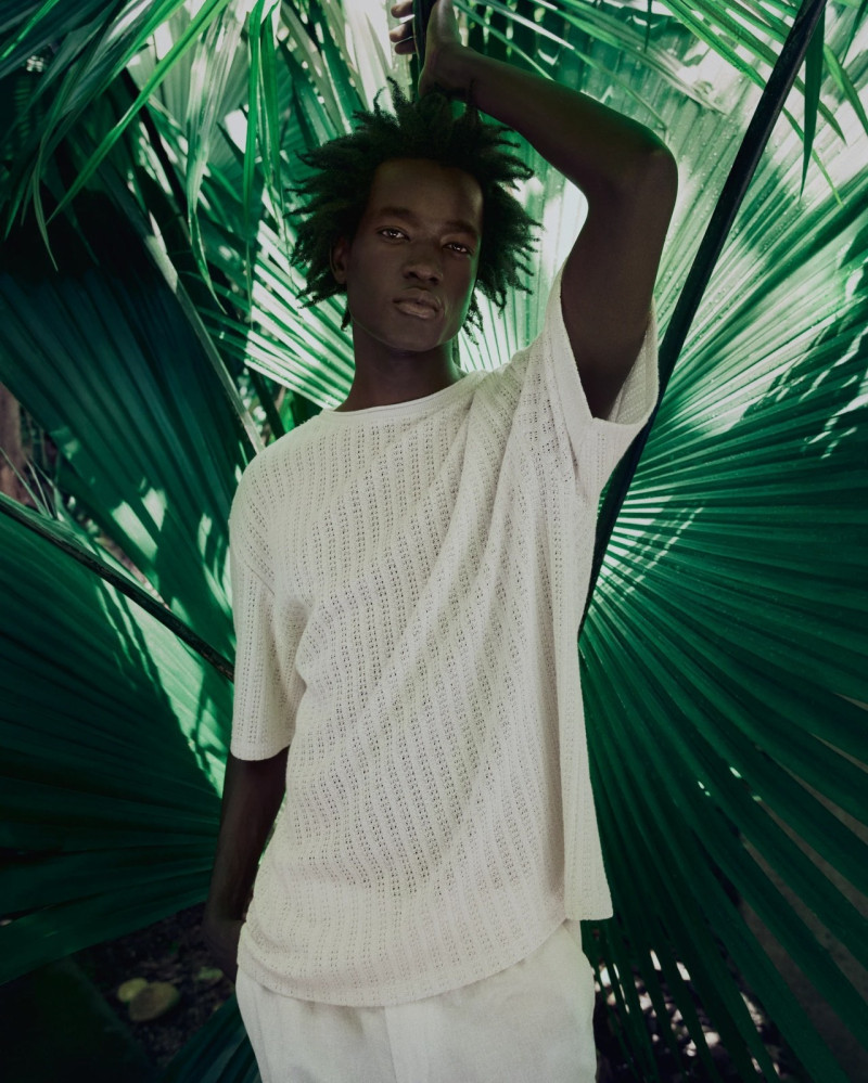 Anok Yai featured in  the H&M advertisement for Summer 2024