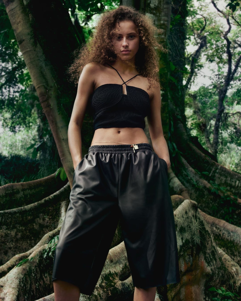 Anok Yai featured in  the H&M advertisement for Summer 2024