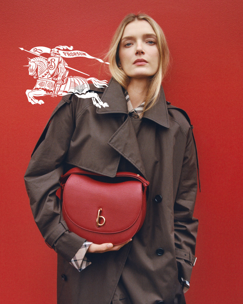 Lily Donaldson featured in  the Burberry Burberry Rocking Horse Bag 2024 Campaign advertisement for Summer 2024