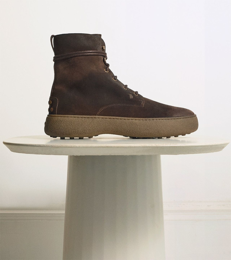 Alix Bouthors featured in  the Tod\'s s Fall Winter 2023-2024 campaign advertisement for Autumn/Winter 2023