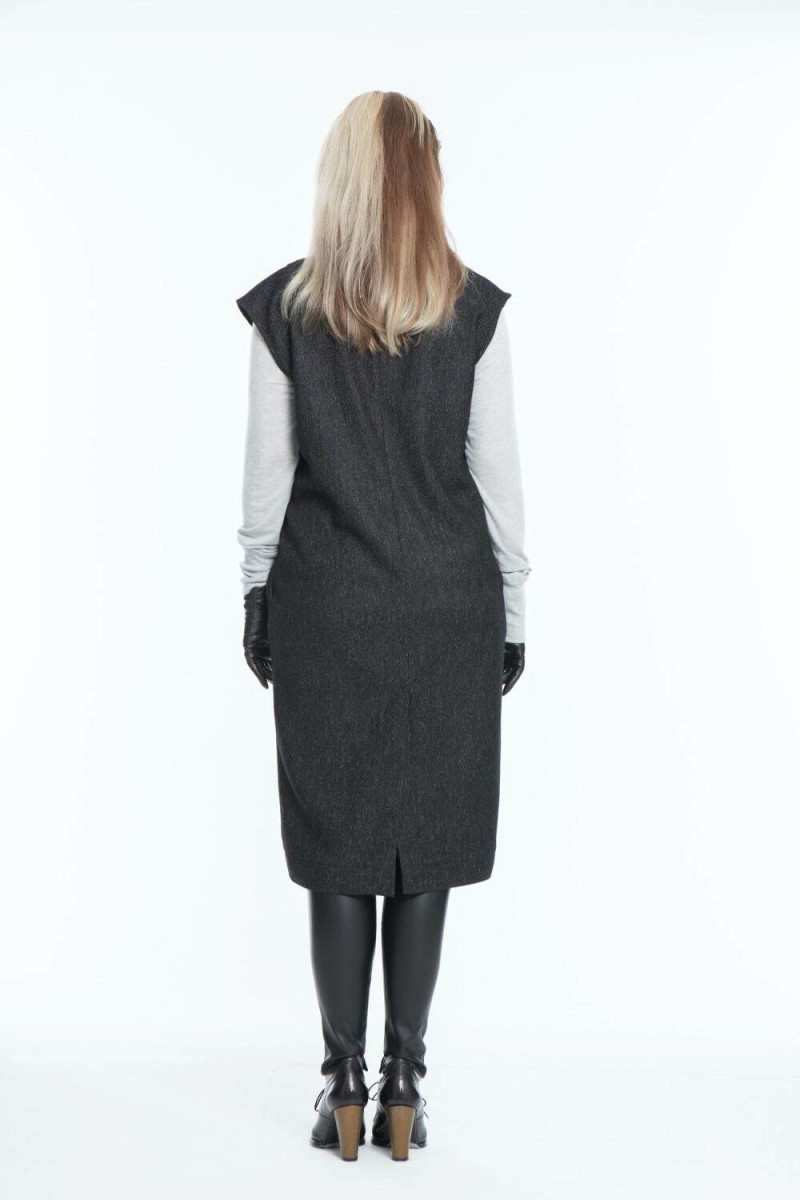 Ayumi Mitsukane lookbook for Autumn/Winter 2024