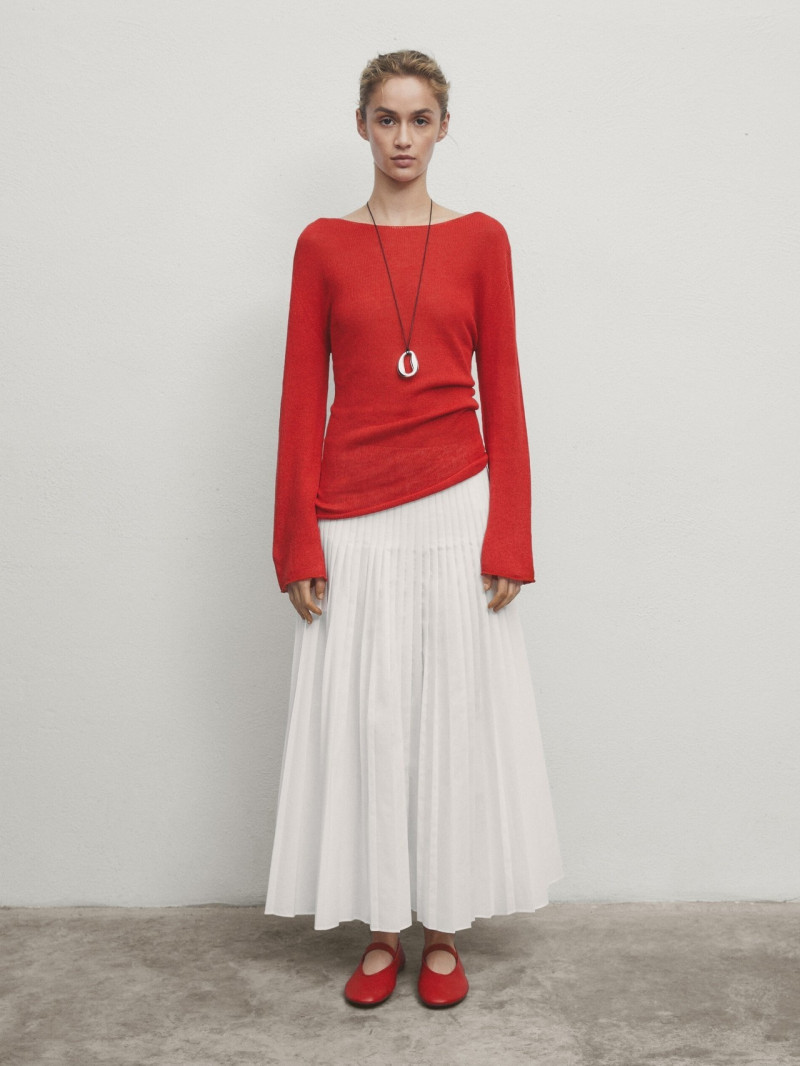 Massimo Dutti lookbook for Spring/Summer 2024