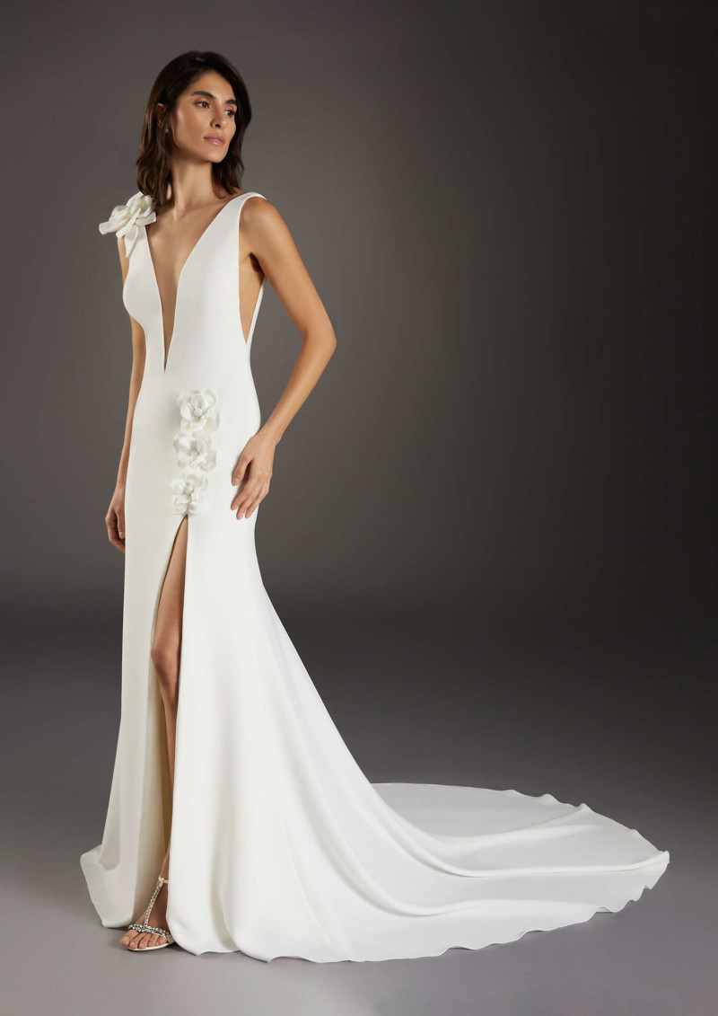 Pronovias lookbook for Spring 2025