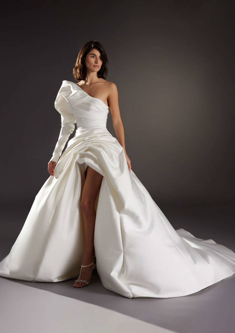 Pronovias lookbook for Spring 2025